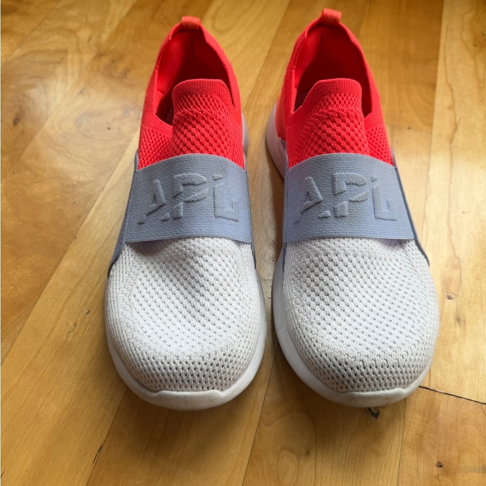 APL Women Techloom Bliss Sneakers in White & Coral